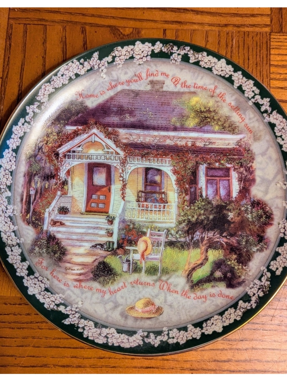 The Bradford Exchange Green and White Cottage Scene Plate